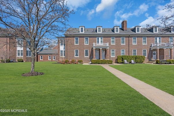 Backyard, Exterior, Facade, Brick Facade, Georgian