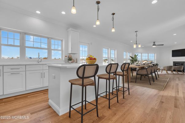 Dining room, Interior, Kitchen, Pendant Lights, Recessed Lighting, Wood Texture Flooring