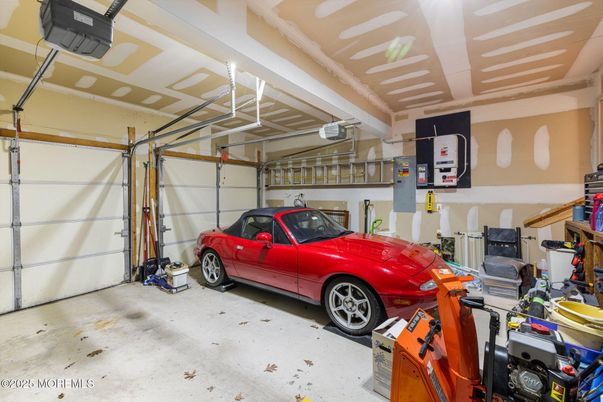 Garage, Interior
