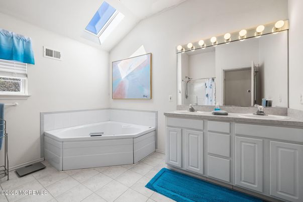 Bathroom, Dual Sink Vanities, Interior