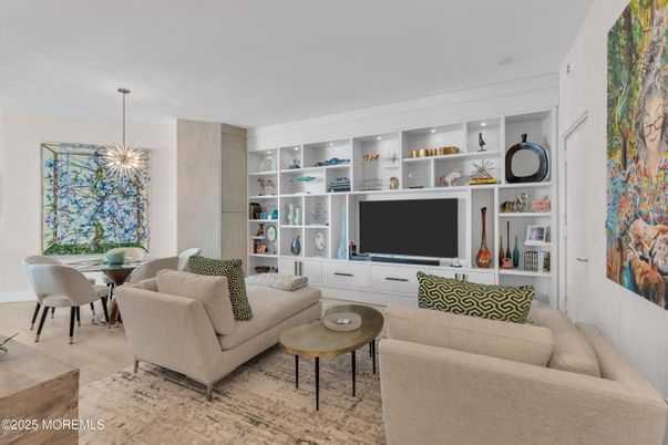 Dining room, Interior, Living room, Pendant Lights, Recessed Lighting