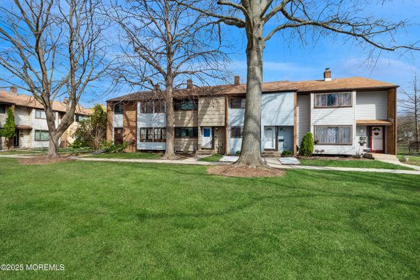 Attached, Backyard, Exterior, Facade, Split Level
