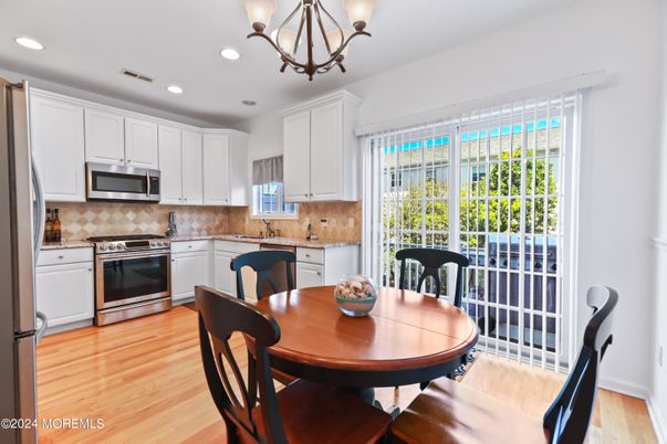 Chandelier, Dining room, Interior, Kitchen, Recessed Lighting, Wood Texture Flooring