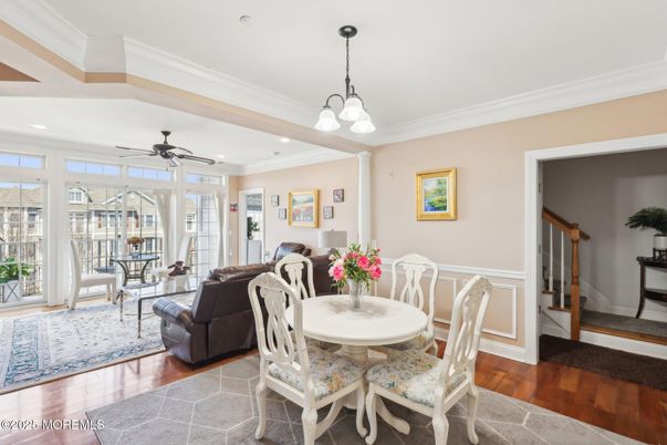 Dining room, Interior, Living room, Pendant Lights, Recessed Lighting, Wood Texture Flooring