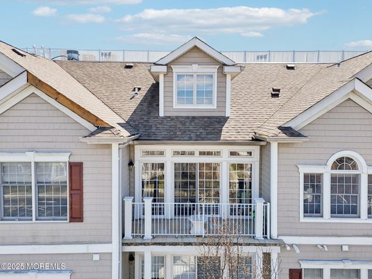 Exterior, Facade, Cape Cod