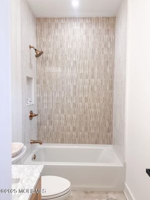Bathroom, Interior, Recessed Lighting
