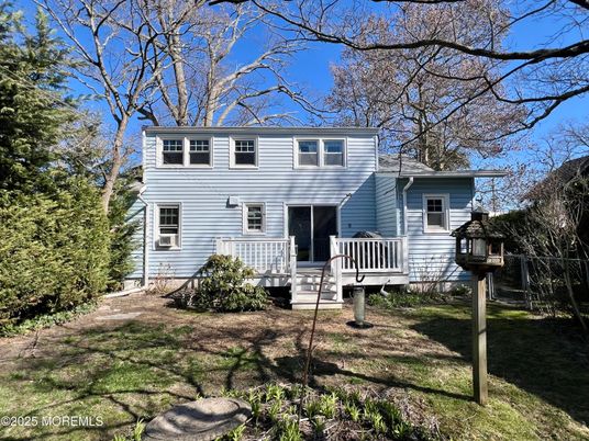 Exterior, Facade, American Foursquare