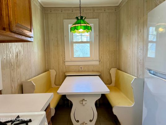 Interior, Pendant Lights, Wooden Walls