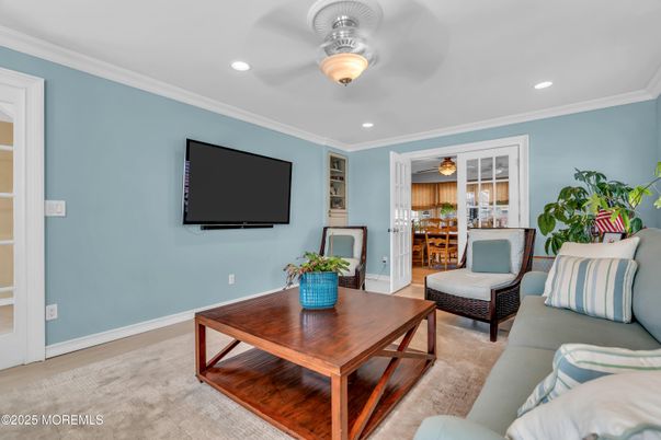 Dining room, Interior, Living room, Recessed Lighting