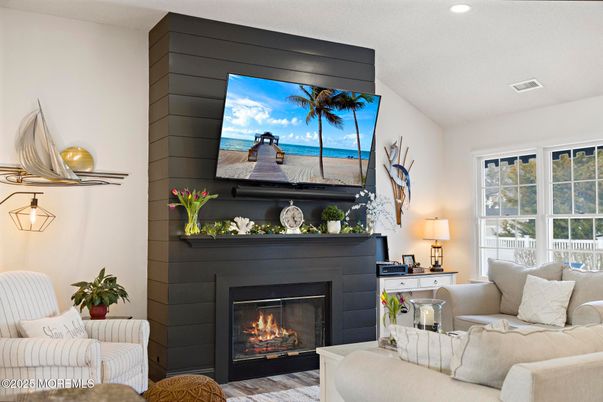 Fireplace, Interior, Living room, Recessed Lighting