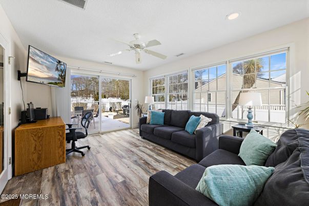 Home Office, Interior, Living room, Recessed Lighting, Wood Texture Flooring