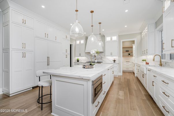 Interior, Kitchen, Pendant Lights, Recessed Lighting, Wood Texture Flooring
