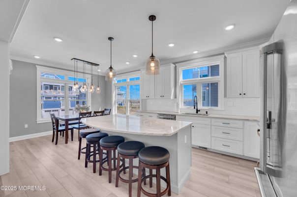Dining room, Interior, Kitchen, Pendant Lights, Recessed Lighting, Wood Texture Flooring
