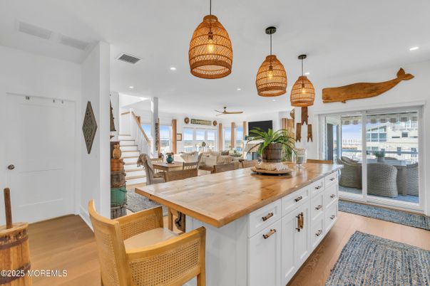 Dining room, Interior, Kitchen, Pendant Lights, Recessed Lighting, Wood Texture Flooring