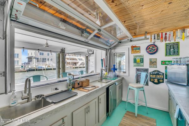 Interior, Kitchen, Sun Room, Water, Wooden Ceilings