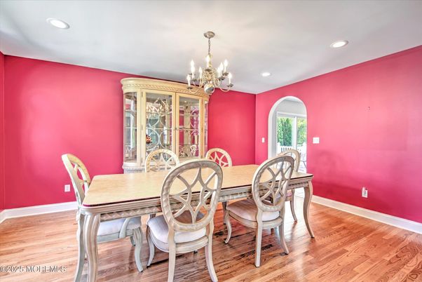 Chandelier, Dining room, Interior, Recessed Lighting, Wood Texture Flooring