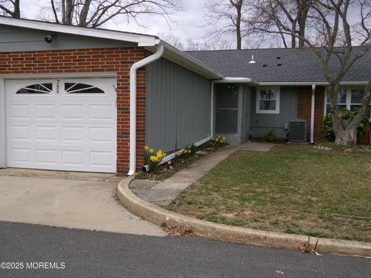 Attached, Exterior, Facade, Brick Facade, None