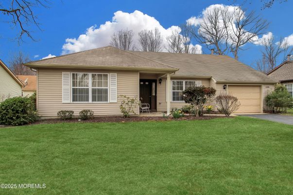 Attached, Exterior, Facade, Ranch