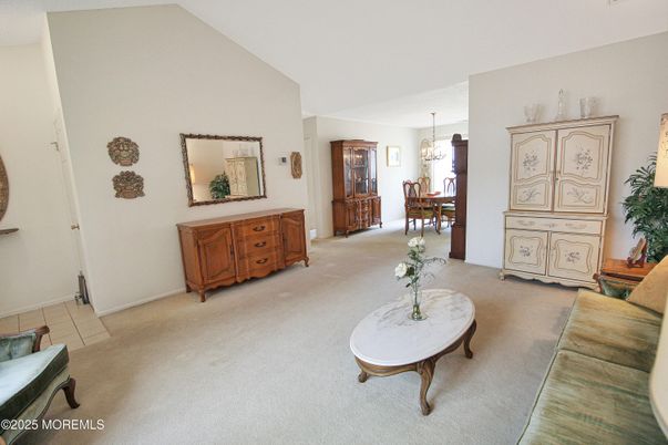 Chandelier, Dining room, Interior, Living room