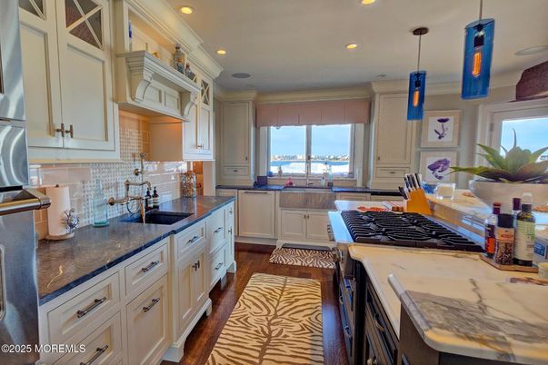 Interior, Kitchen, Pendant Lights, Recessed Lighting, Water, Wood Texture Flooring