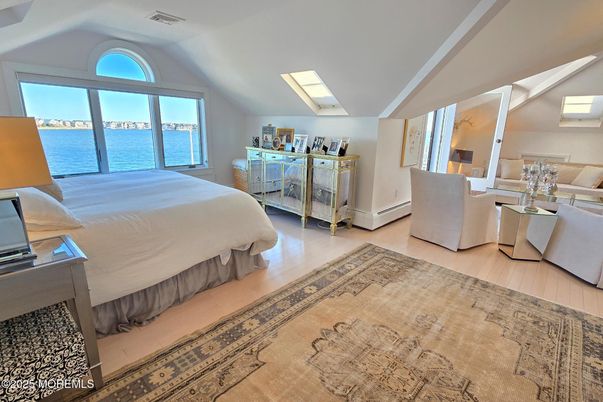 Bedroom, Interior, Water, Wood Texture Flooring