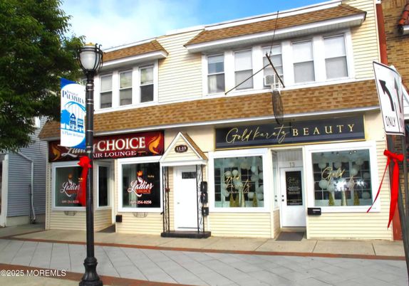 Exterior, Facade, None