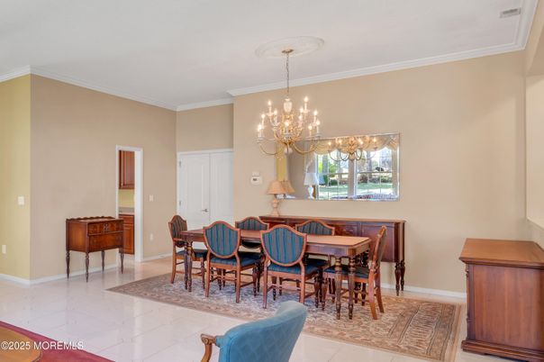 Chandelier, Dining room, Interior
