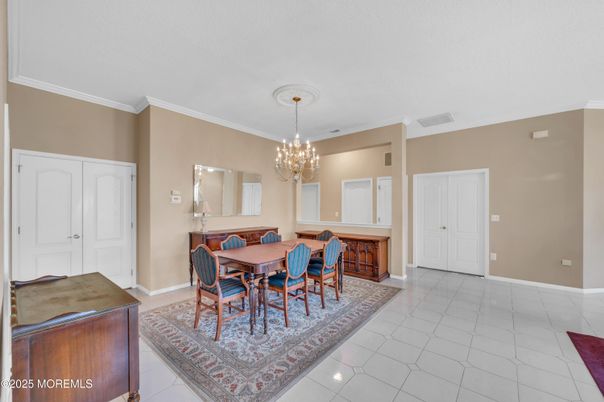 Chandelier, Dining room, Interior