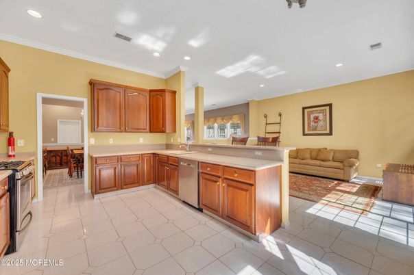 Dining room, Interior, Kitchen, Living room, Recessed Lighting