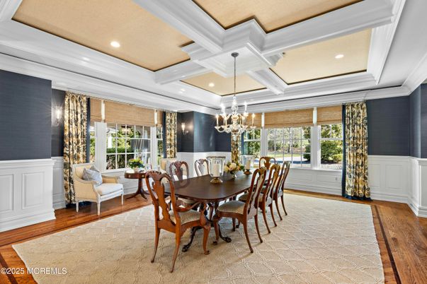 Chandelier, Dining room, Interior, Recessed Lighting, Wood Texture Flooring