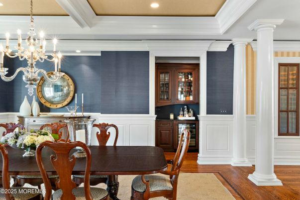Chandelier, Dining room, Interior, Recessed Lighting, Wood Texture Flooring