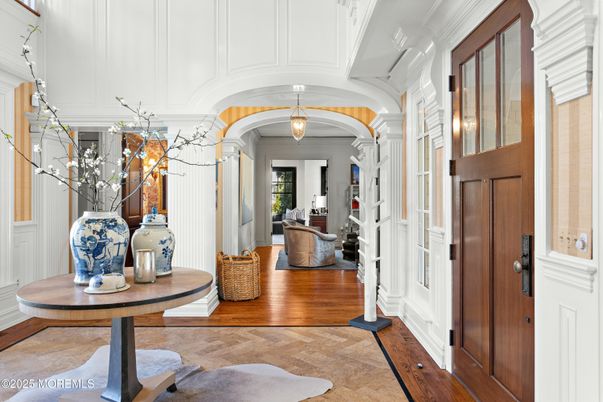 Interior, Pendant Lights, Wood Texture Flooring