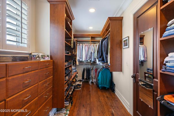 Interior, Recessed Lighting, Walk-in Closets, Wood Texture Flooring