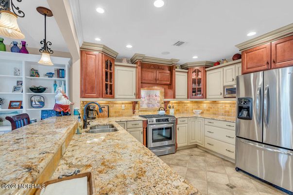 Interior, Kitchen, Pendant Lights, Recessed Lighting, Stainless Steel Appliances