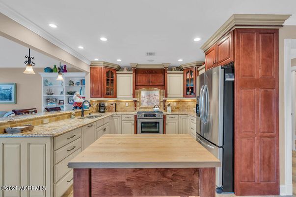 Interior, Kitchen, Pendant Lights, Recessed Lighting, Stainless Steel Appliances