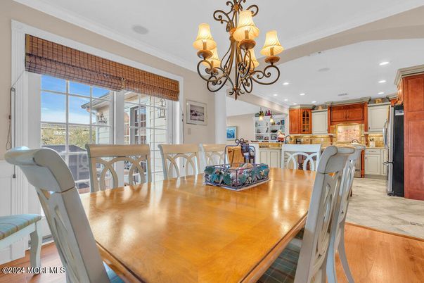 Chandelier, Dining room, Interior, Kitchen, Recessed Lighting, Wood Texture Flooring