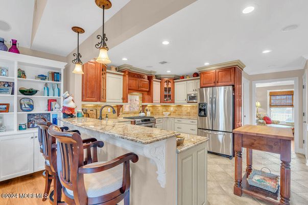 Interior, Kitchen, Pendant Lights, Recessed Lighting, Stainless Steel Appliances