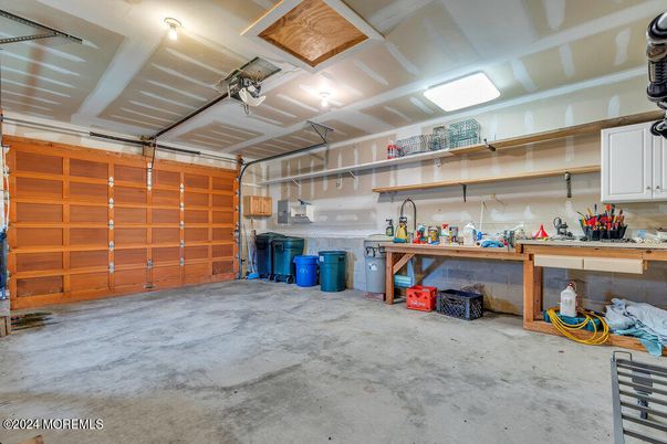 Garage, Interior
