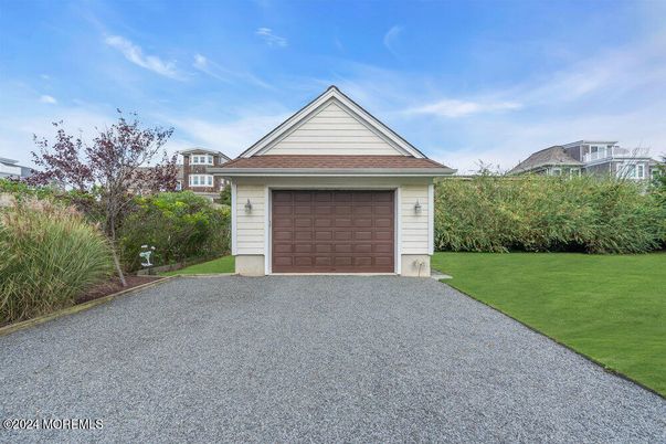 Backyard, Detached Garage, Exterior