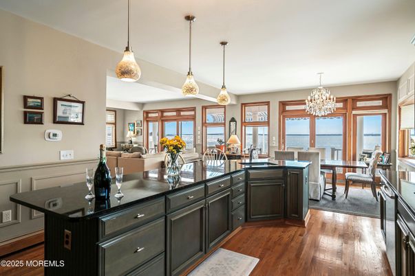 Chandelier, Dining room, Interior, Living room, Pendant Lights, Water, Wood Texture Flooring