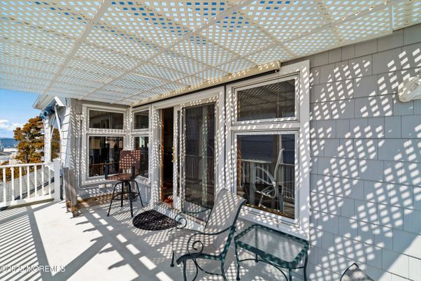 Exterior, Interior, Water