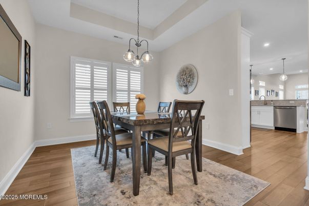 Dining room, Interior, Kitchen, Pendant Lights, Recessed Lighting, Wood Texture Flooring