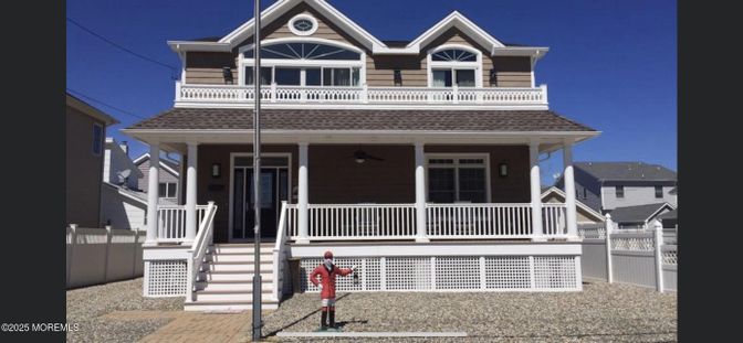 Exterior, Facade, American Craftsman