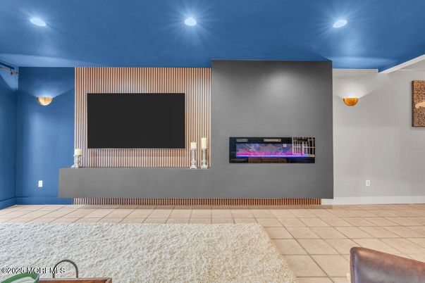 Fireplace, Interior, Recessed Lighting