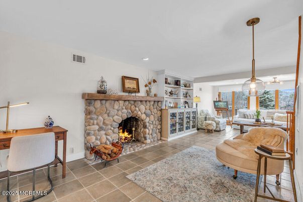 Dining room, Fireplace, Interior, Pendant Lights, Recessed Lighting