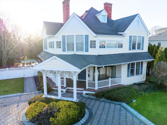 Backyard, Exterior, Facade, Queen Anne Victorian