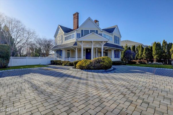 Backyard, Exterior, Facade, Queen Anne Victorian
