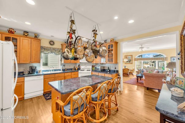 Interior, Kitchen, Living room, Recessed Lighting, Wood Texture Flooring
