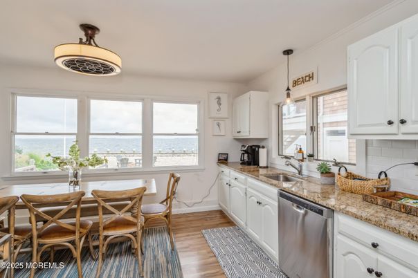 Dining room, Interior, Kitchen, Pendant Lights, Water, Wood Texture Flooring