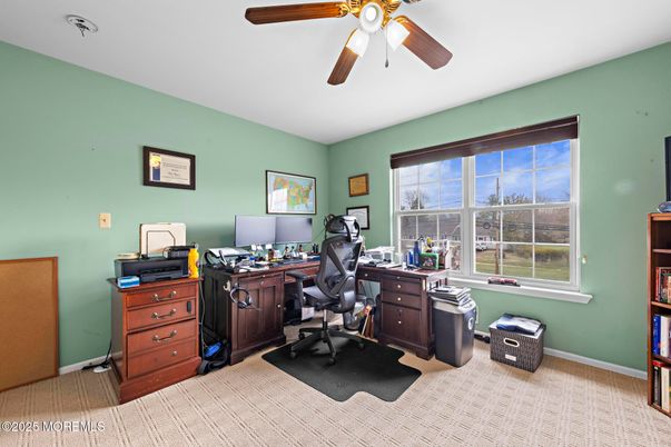 Home Office, Interior